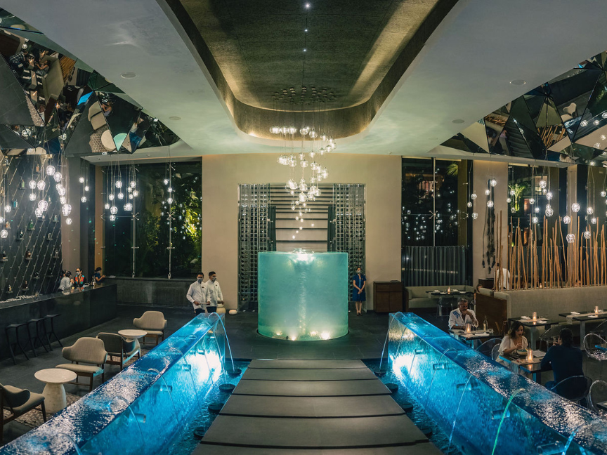 HA restaurant Michelin water feature